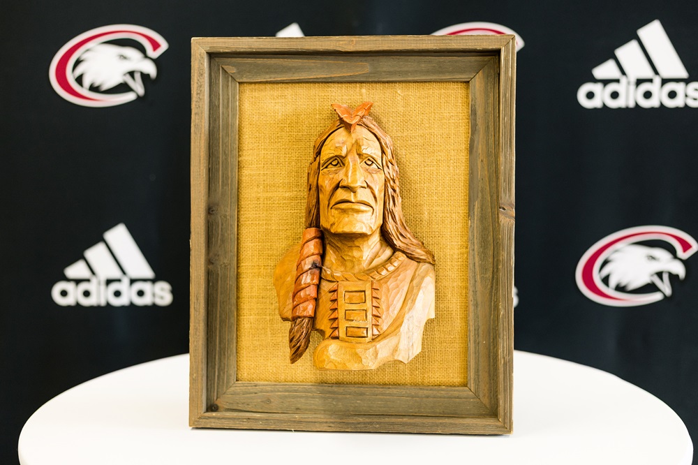 Larry Gold - Native America Male Carving