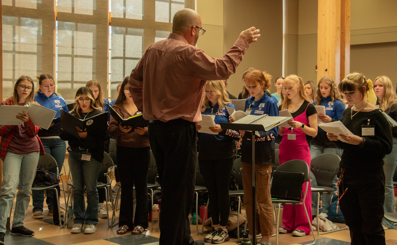 students singing