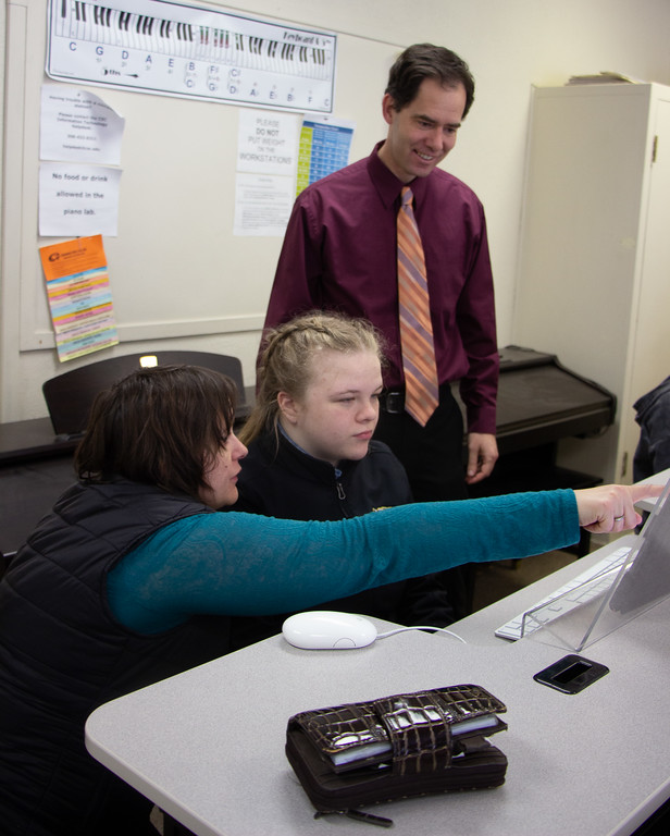 Student in a keyboard lab